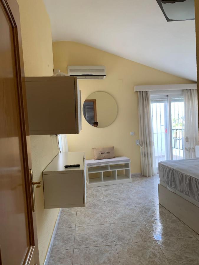 Agradable Adosado 3 Plantas Altea Villa Buitenkant foto